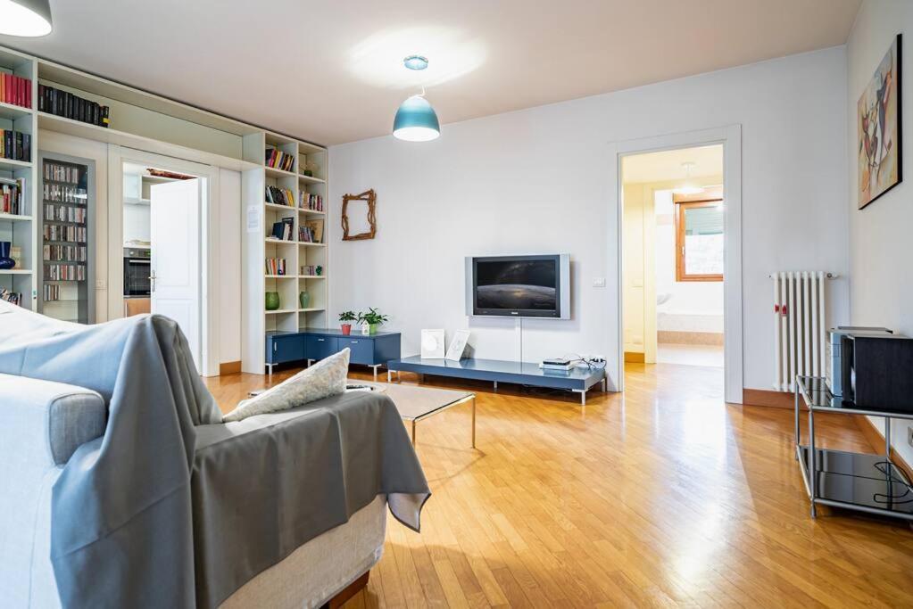 Broletto Park Apartment - Affitti Brevi Italia Lecco Exterior foto