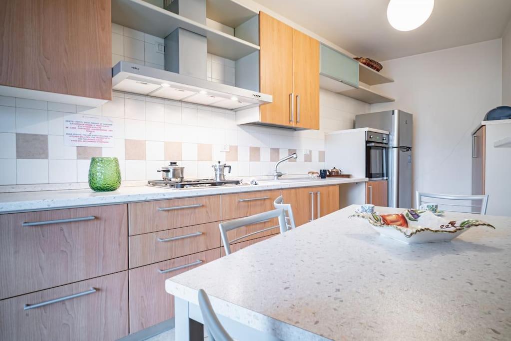 Broletto Park Apartment - Affitti Brevi Italia Lecco Exterior foto